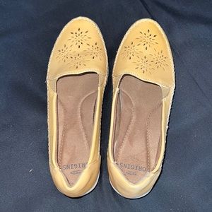 Flat loafer, yellow shoes